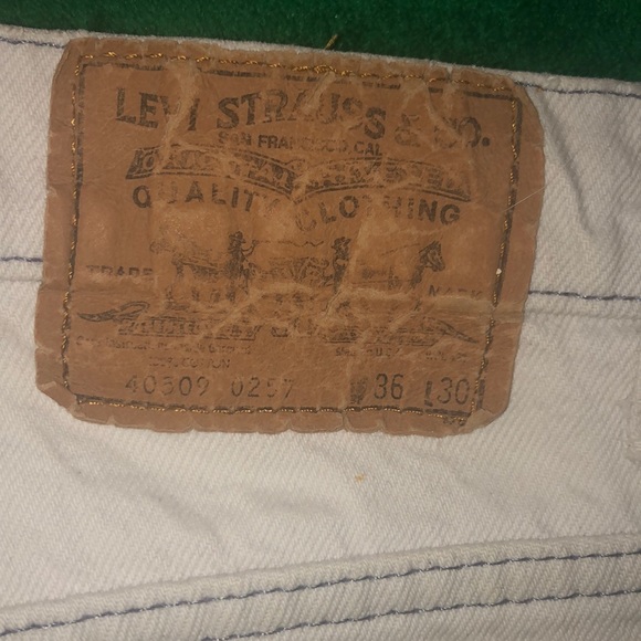 Vintage Levi’s Jean - Picture 2 of 4